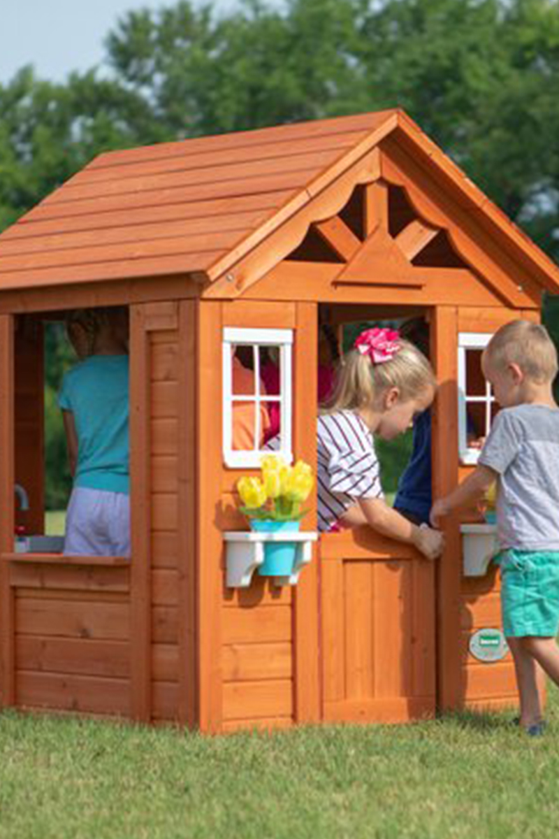 DIY PLAYHOUSE MAKEOVER BEFORE
